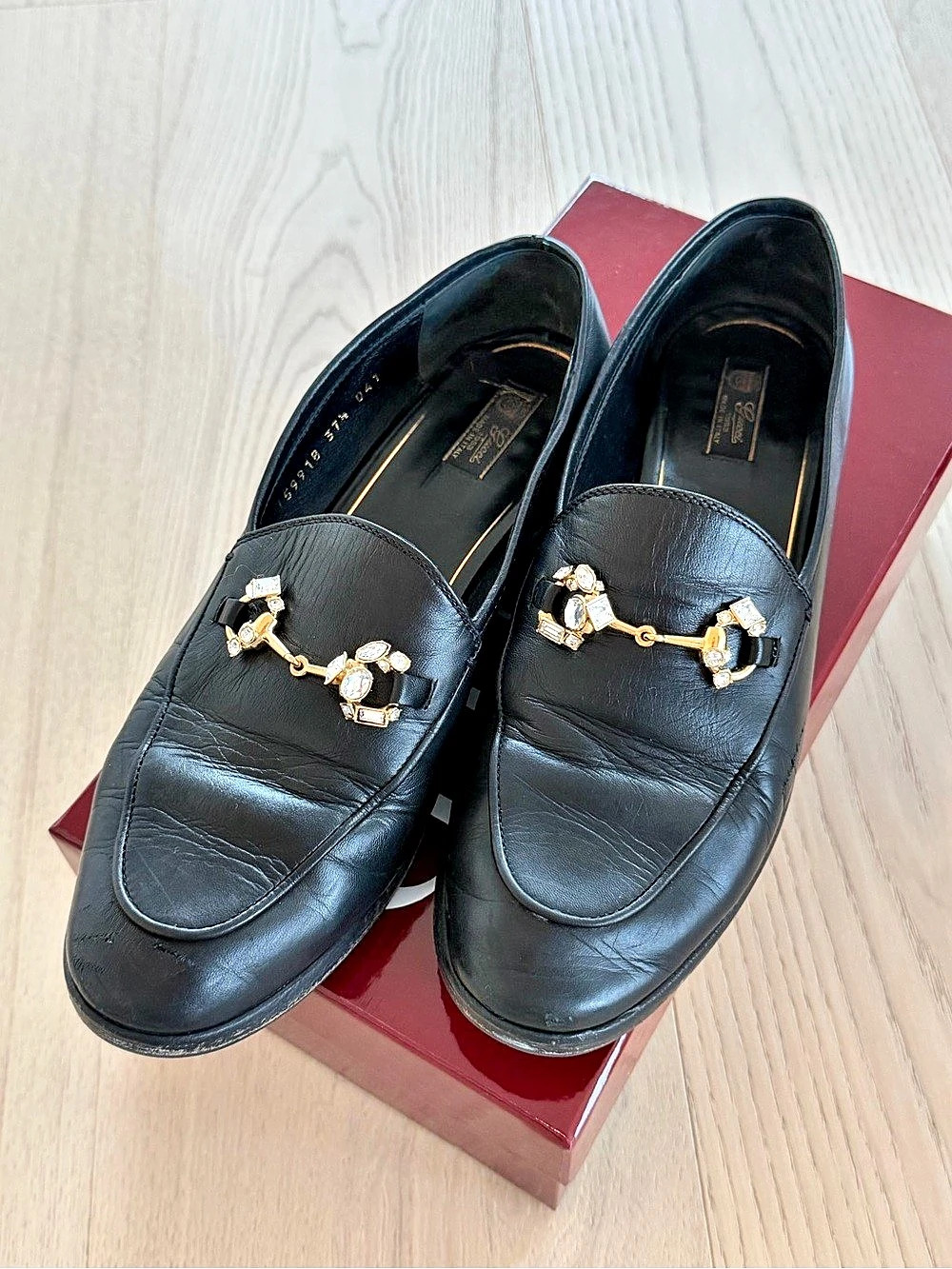 Gucci Crystal-Embellished Horsebit Leather Loafer Black EU 37.5
